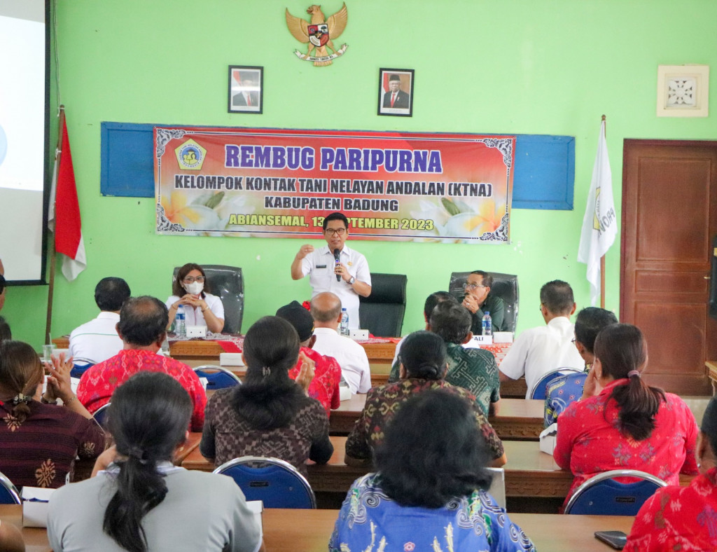 Sekda Adi Arnawa Buka Rembug Paripurna Daerah Kelompok KTNA Badung 2023